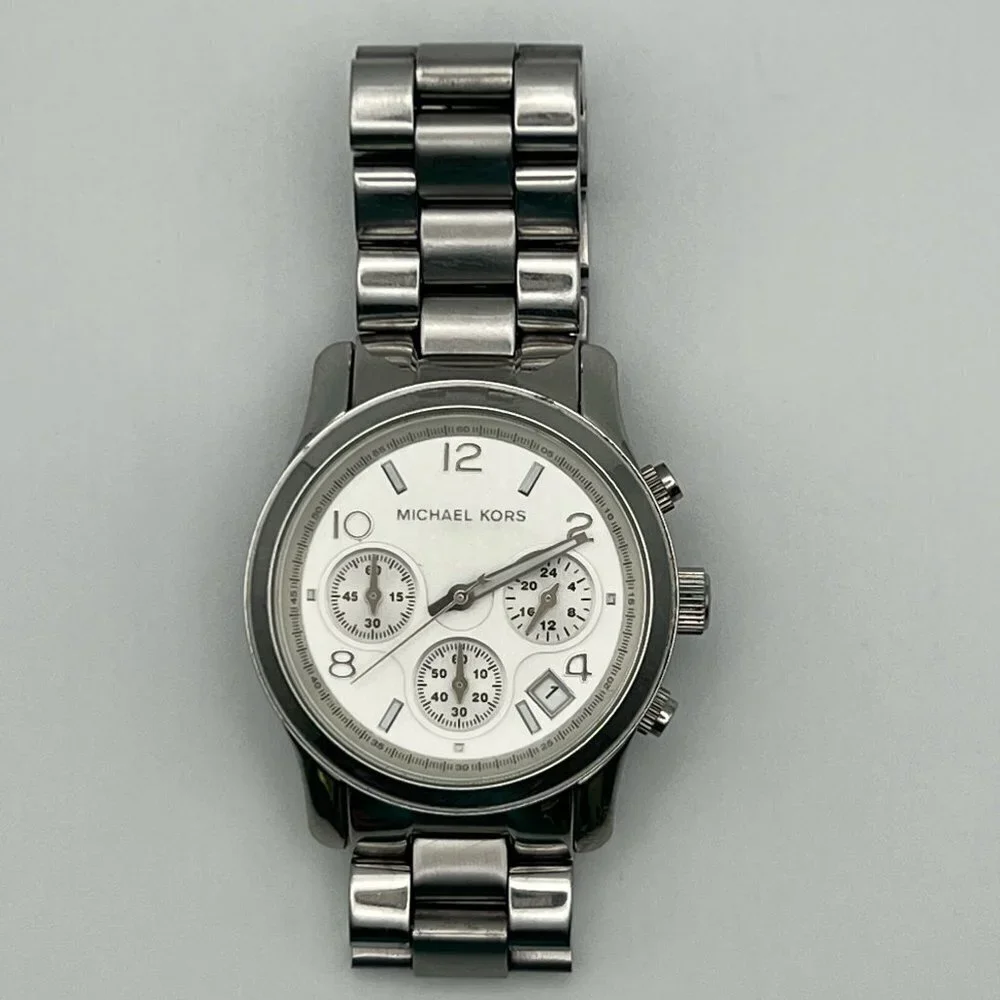 MICHAEL KORS Chronograph Silver MK5076 Ladies Watch Extra Links & Working - Picture 7 of 11